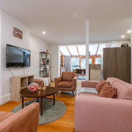 Huswell - Cosy With Garden בית נופש אוסטנדה